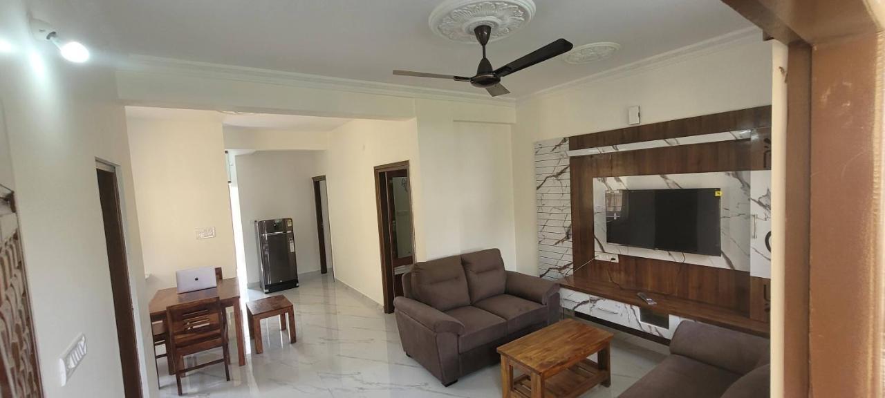 Castle Hsr Sarjapur Road Apartment Бангалор Екстериор снимка